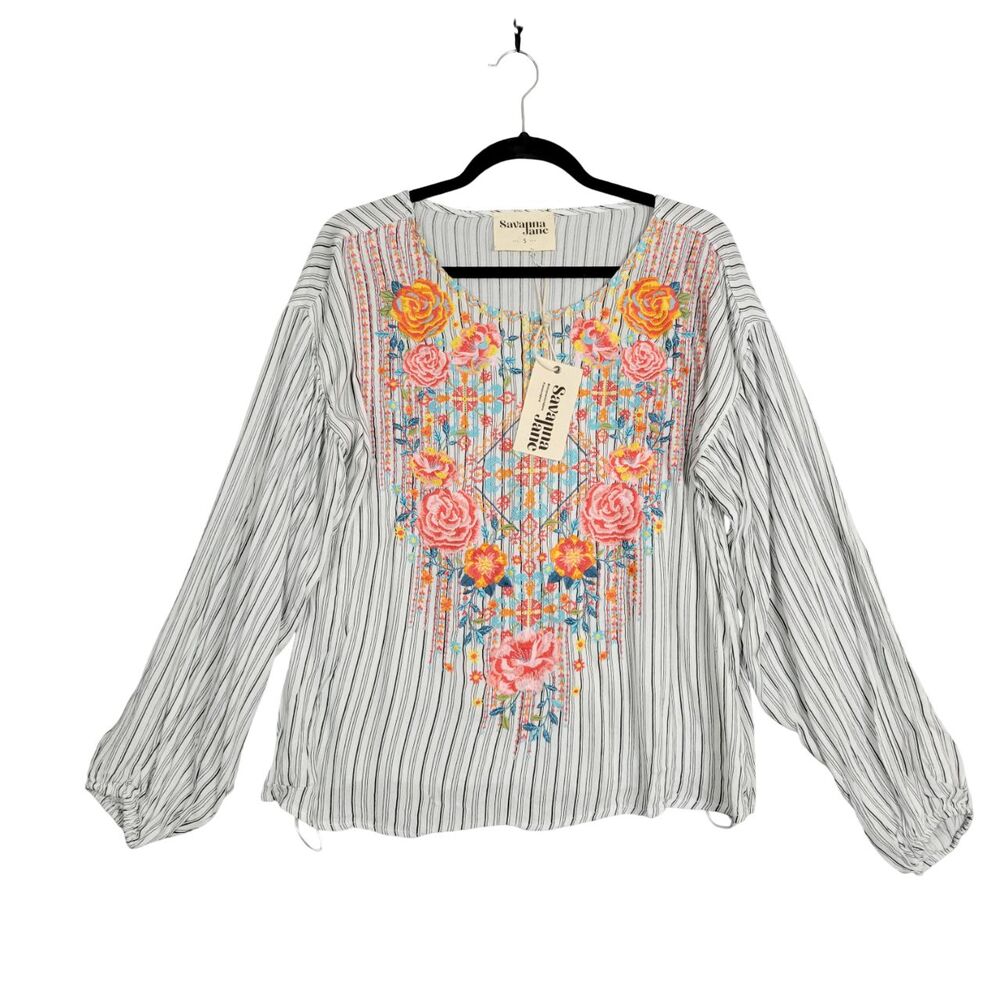 SAVANNA JANE White Striped Floral Embroidered Top Boho Preppy Beachy SIZE SMALL